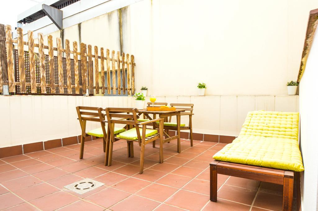 The Zentral Museo Apartment Севиля Екстериор снимка