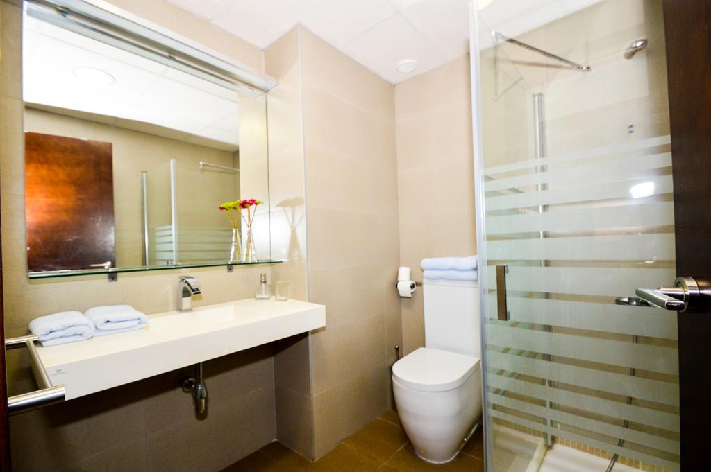 The Zentral Museo Apartment Севиля Екстериор снимка